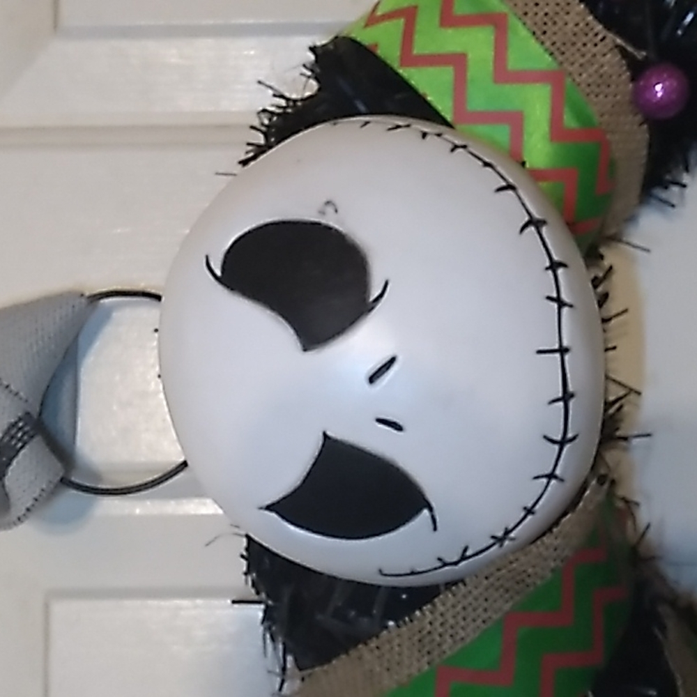Disney Halloween Wall/Door Wreath Décor - Picture 4 of 6